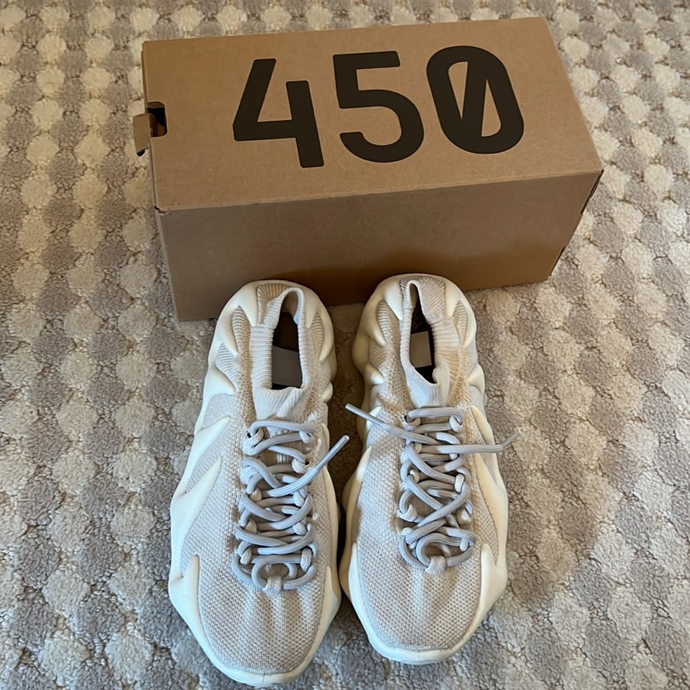 Yeezy - Picture 5 of 8